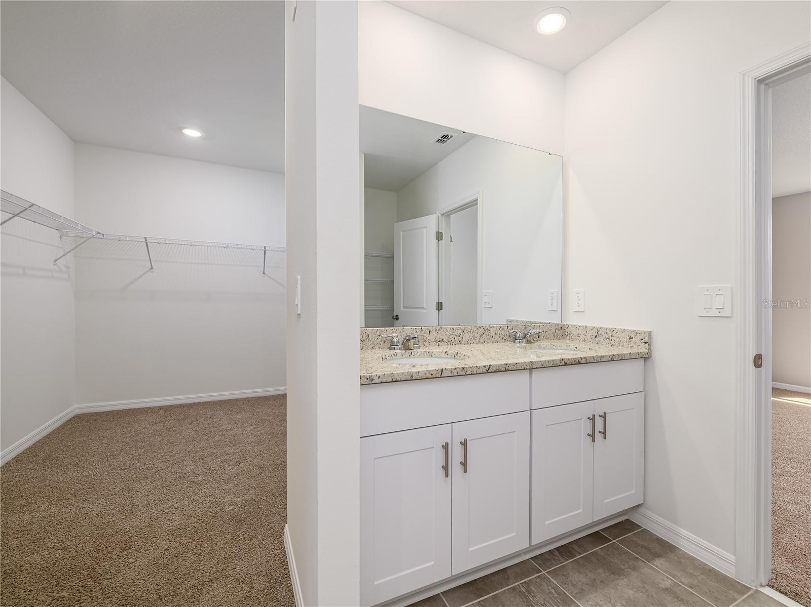 RESERVE/VAN OAKS - Residential