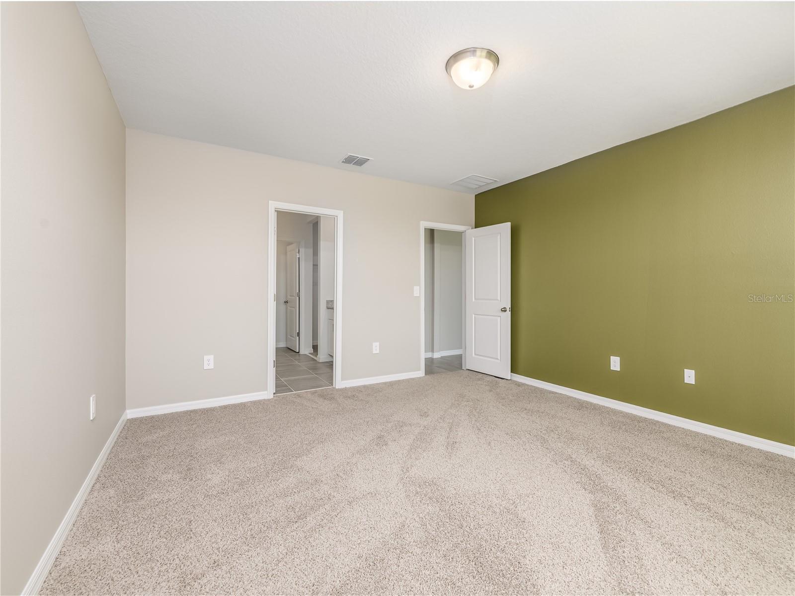 RESERVE/VAN OAKS - Residential