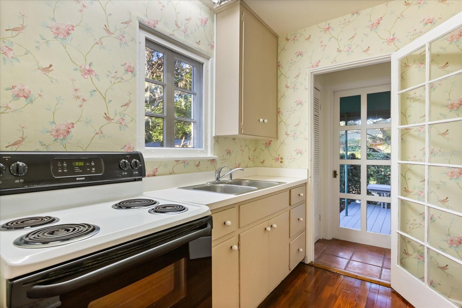 THOMAS M HENKELS ADD - Residential