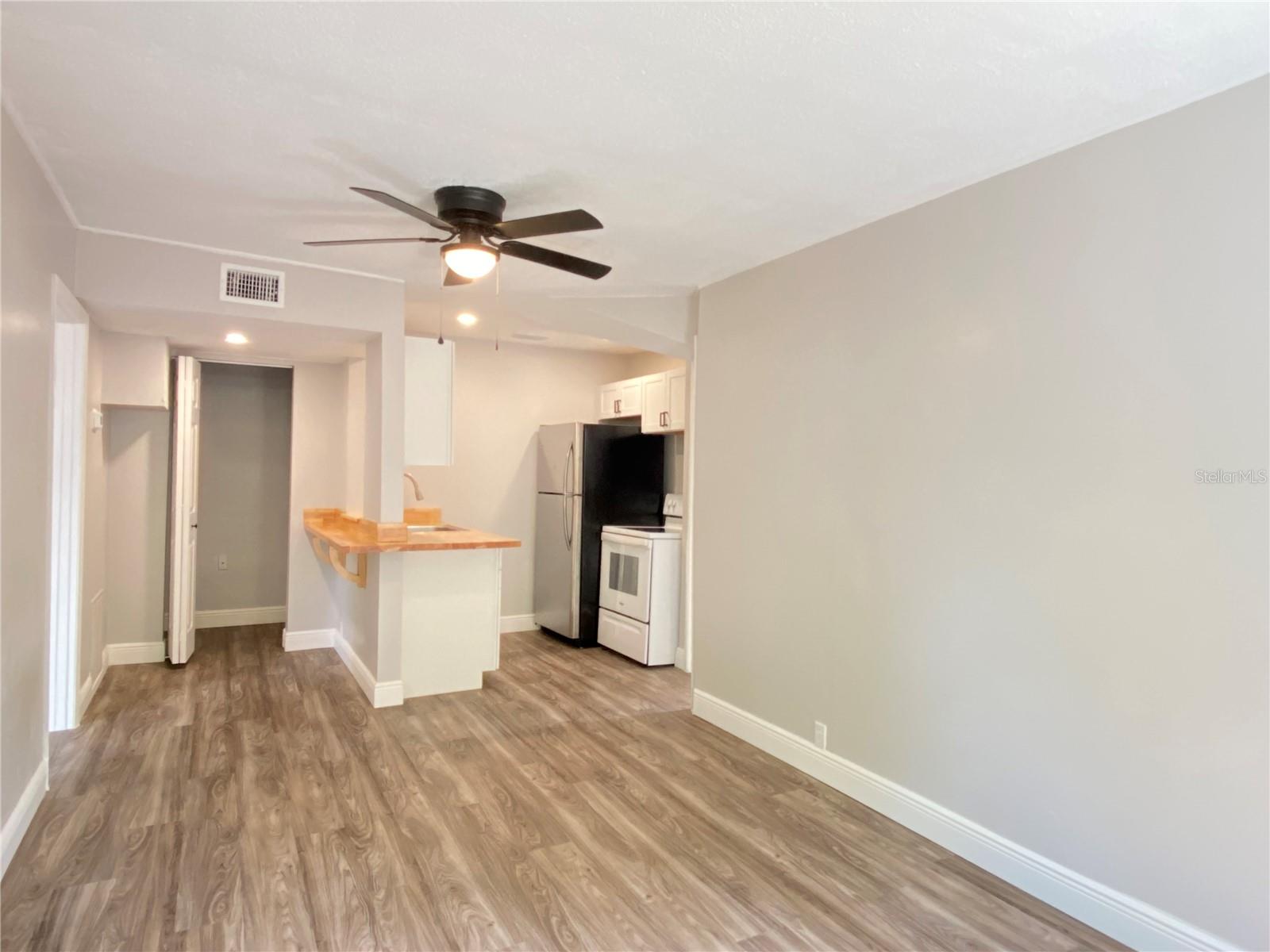 APOPKA TOWN - Residential Lease