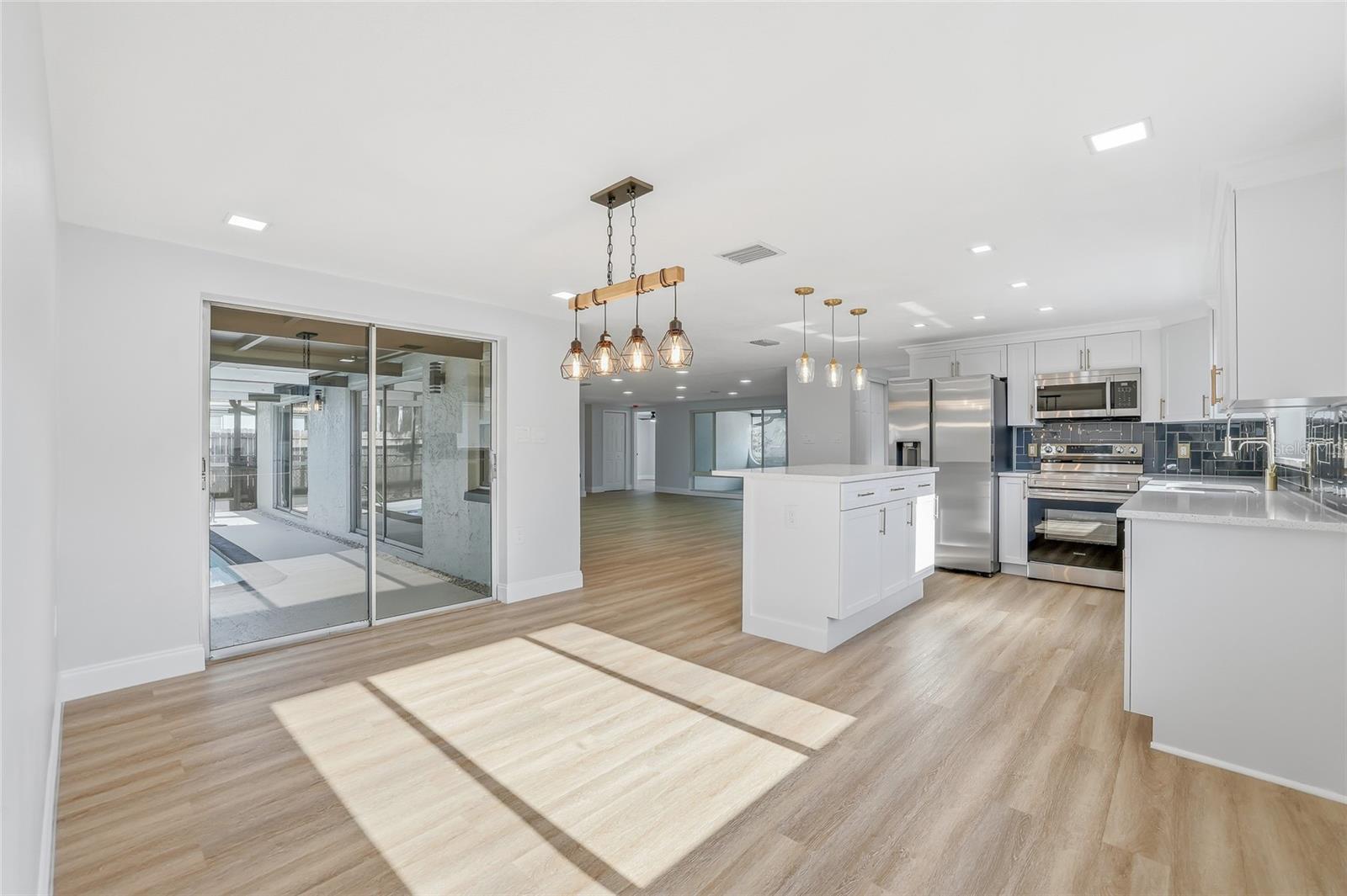 REGENCY PARK - Residential