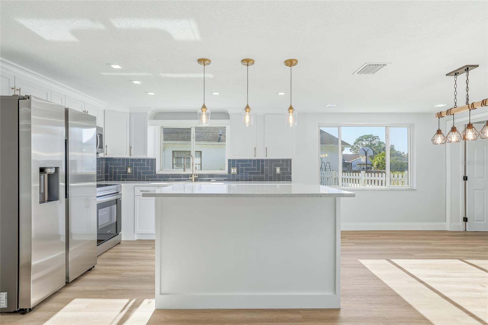 REGENCY PARK - Residential