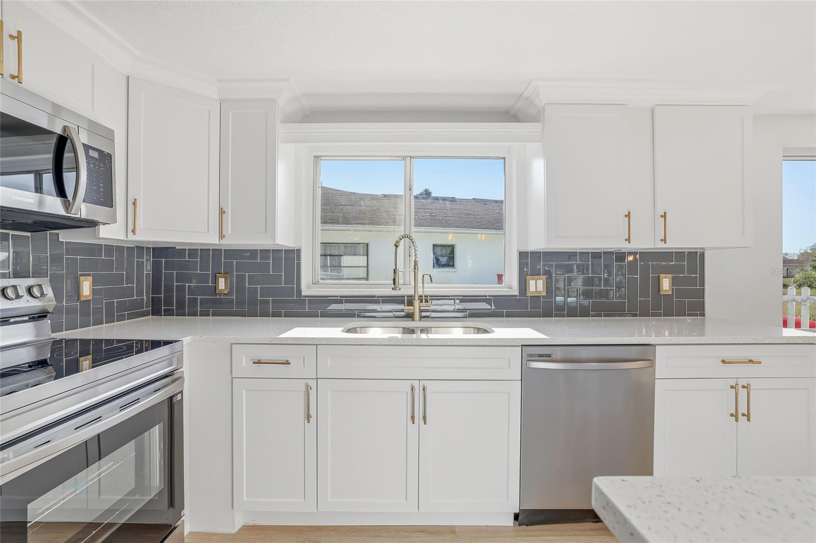 REGENCY PARK - Residential