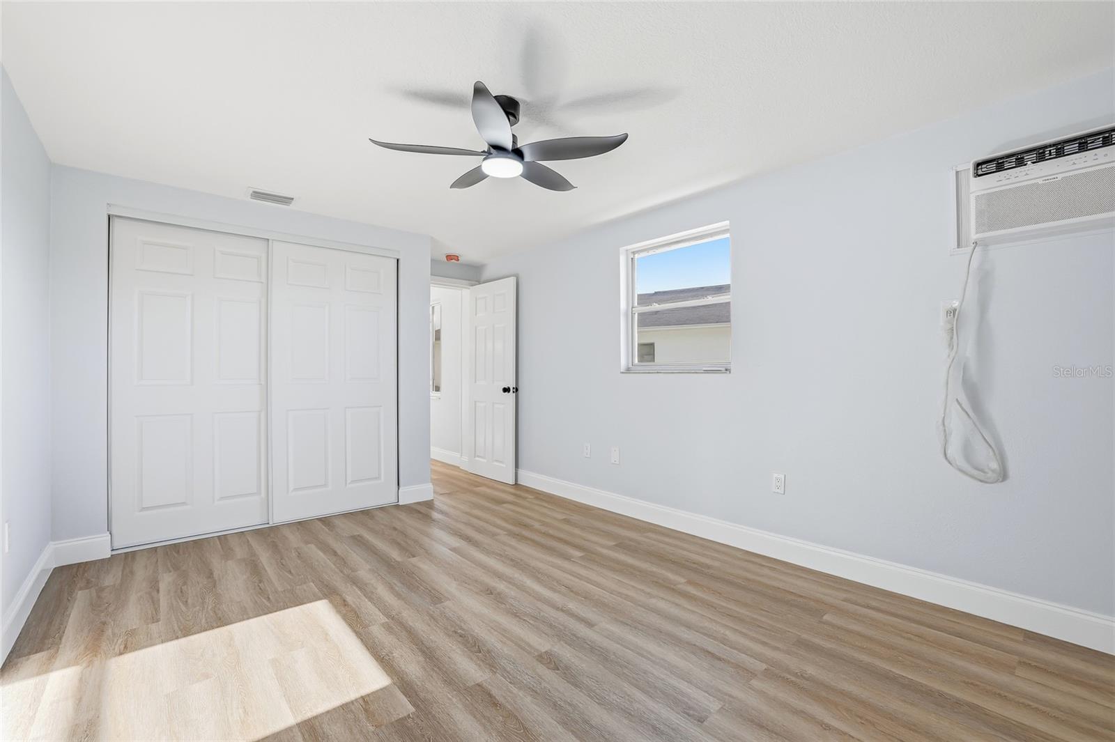 REGENCY PARK - Residential