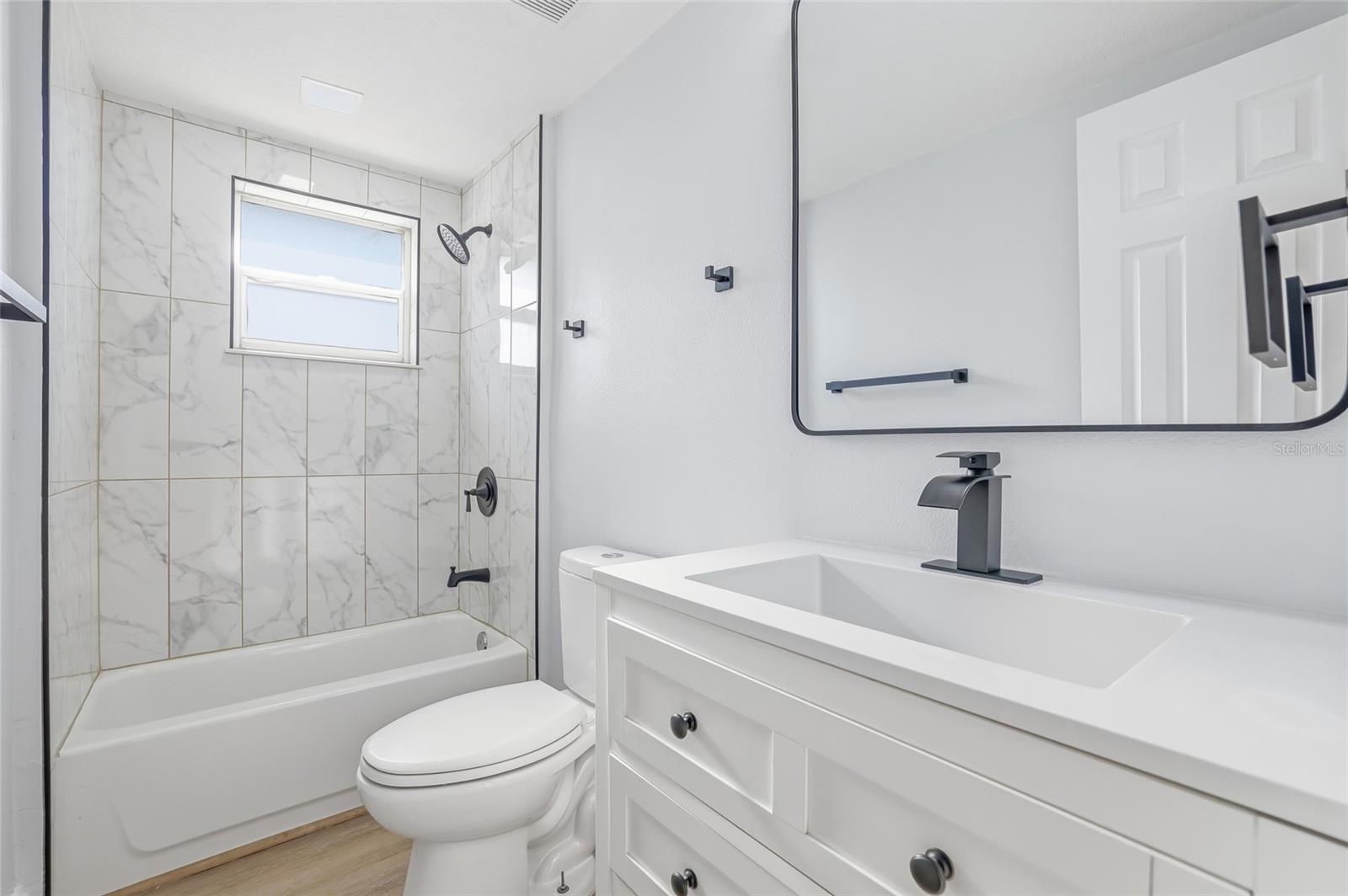 REGENCY PARK - Residential