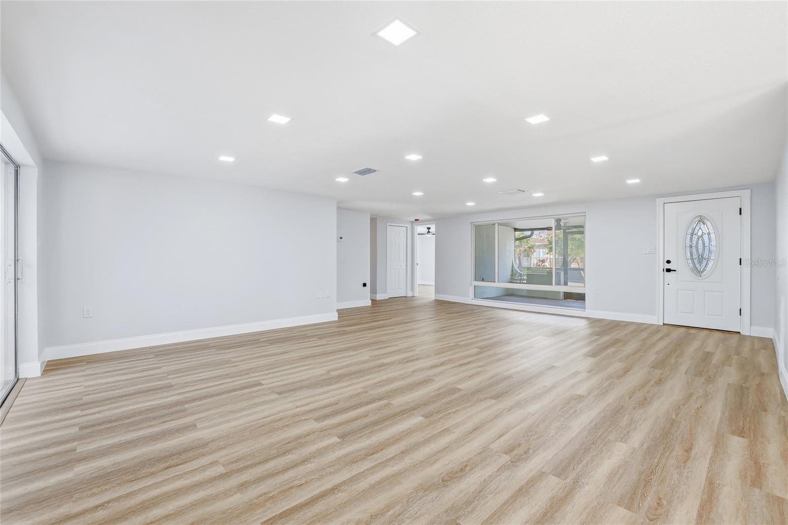 REGENCY PARK - Residential