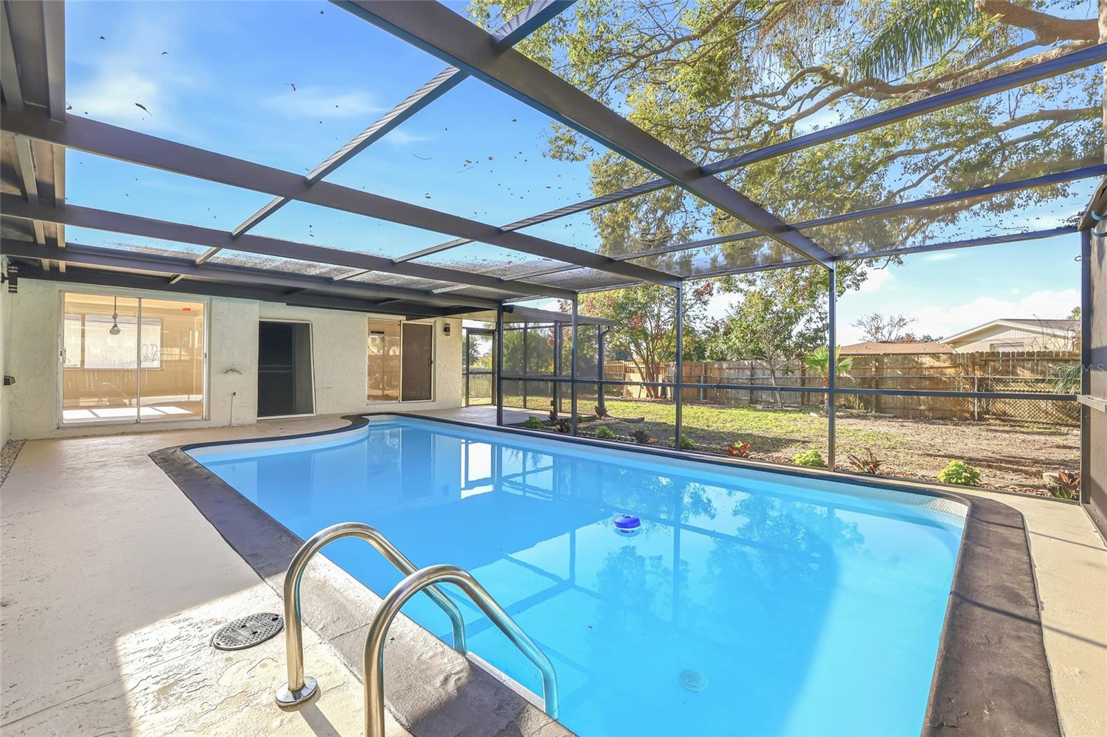 REGENCY PARK - Residential