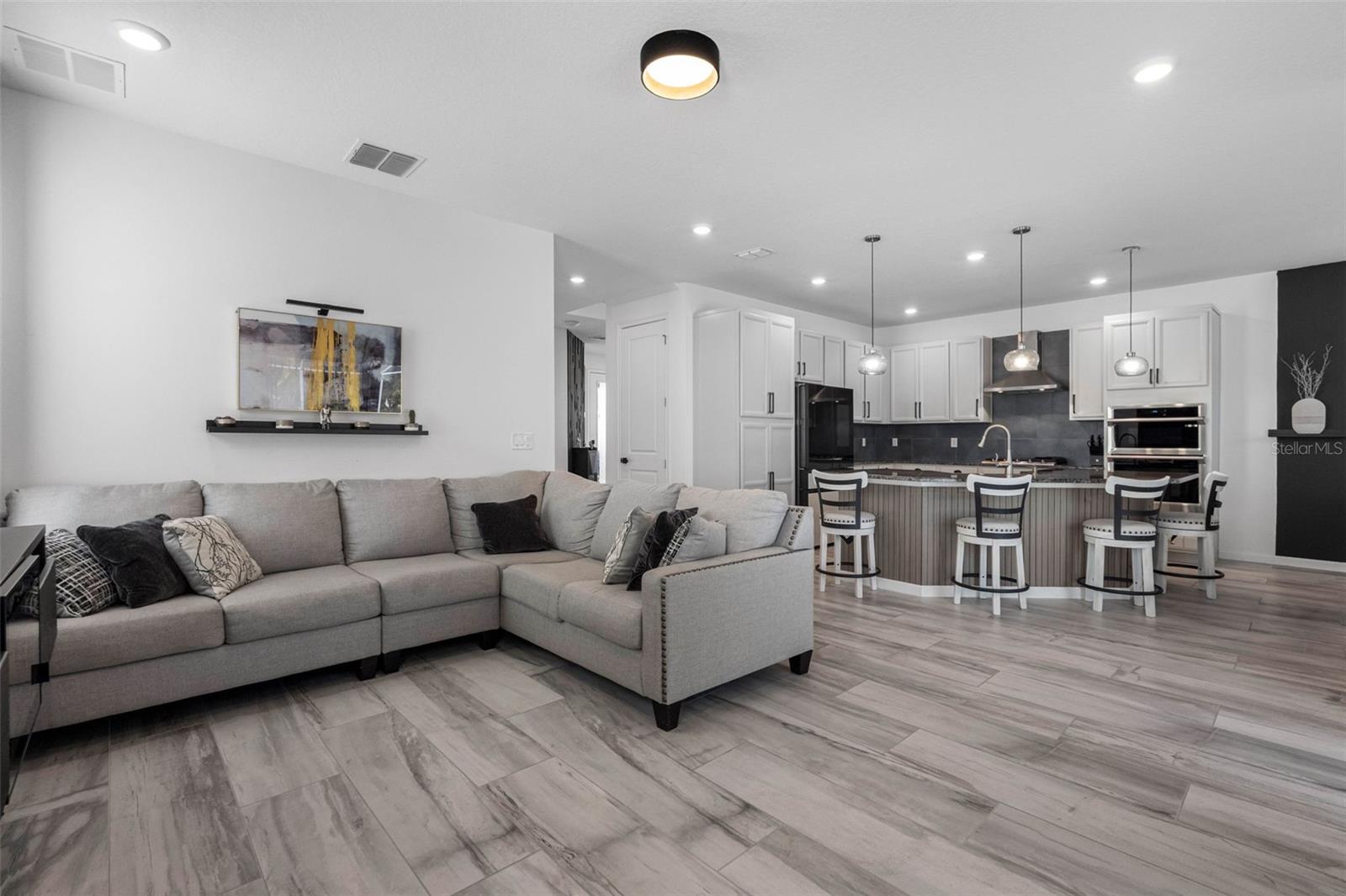 MIRABAY PRCL 8 - Residential