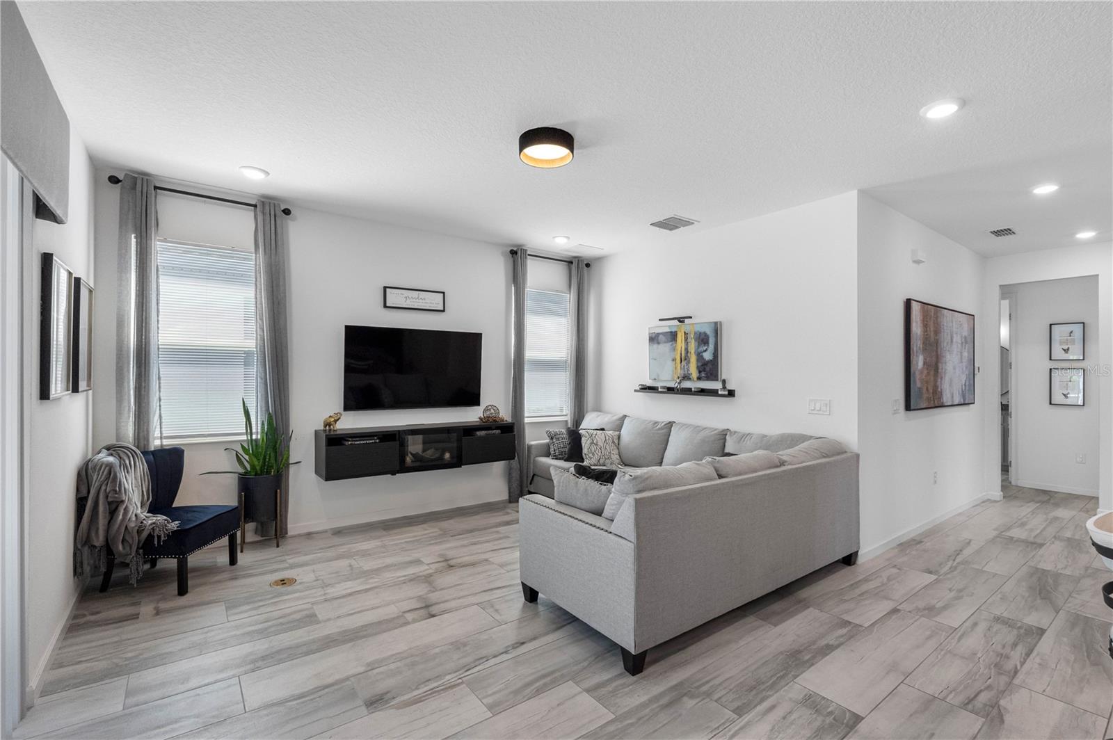 MIRABAY PRCL 8 - Residential