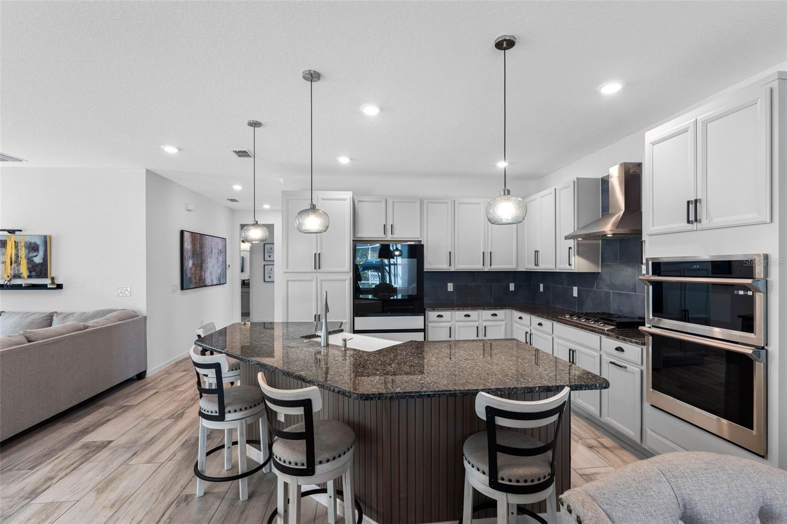 MIRABAY PRCL 8 - Residential