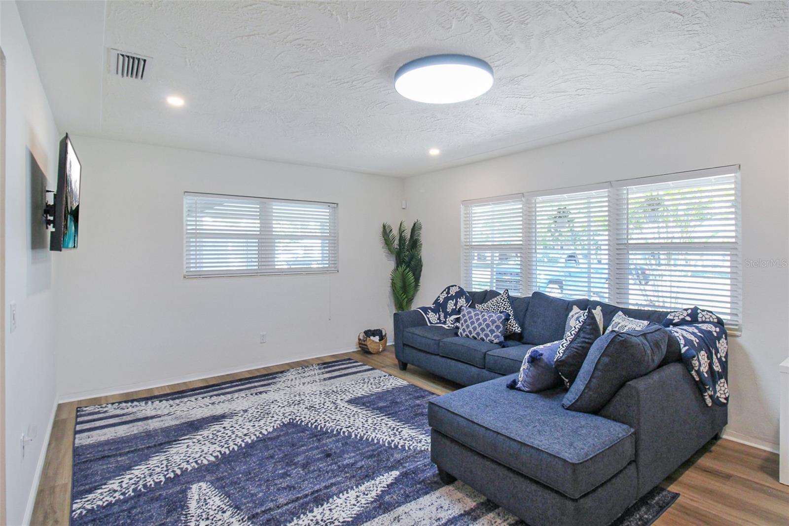 PINE ACRES - Residential Lease