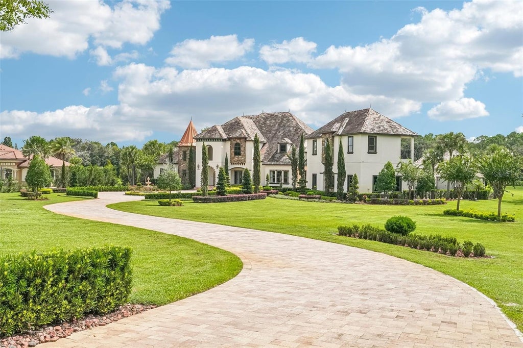Photo of 10641 Broadland Pass, Thonotosassa, FL 33592 (MLS # TB8545329)