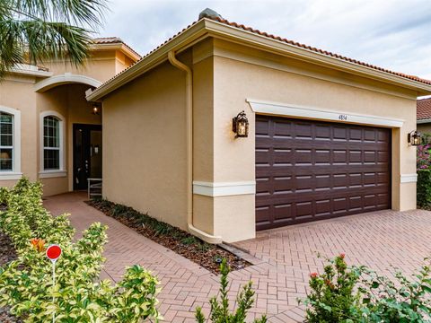 A home in WIMAUMA