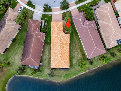 A home in WIMAUMA