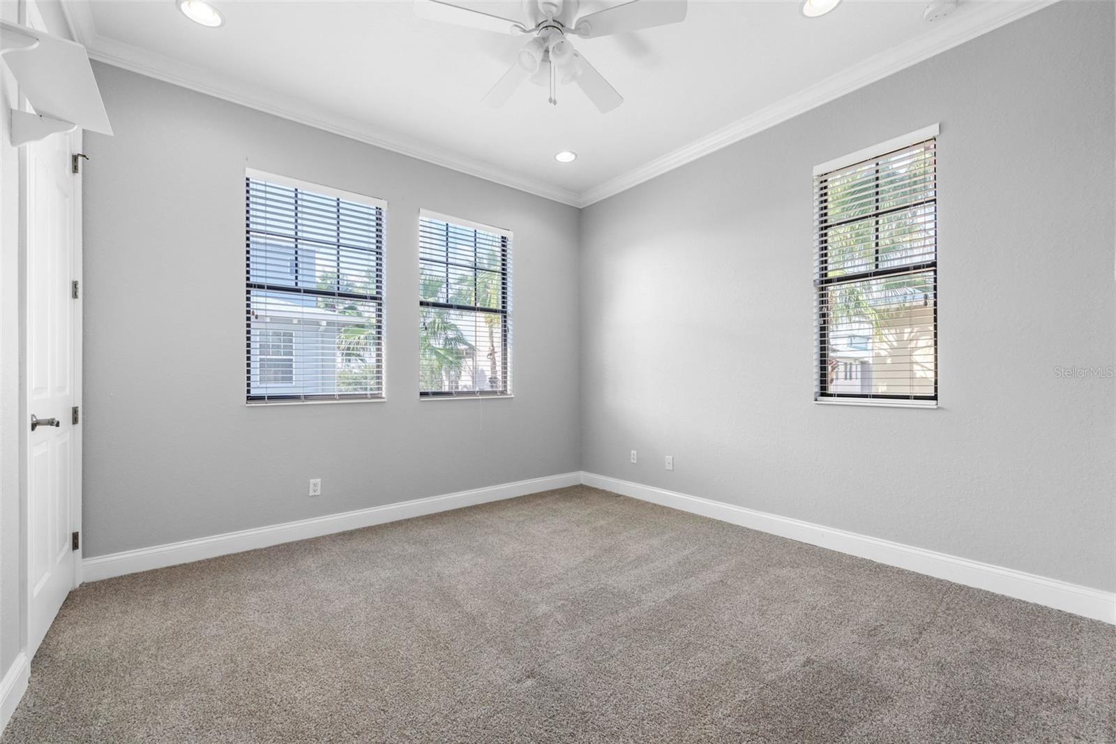 WESTSHORE YACHT CLUB TWNHMS - Residential Lease