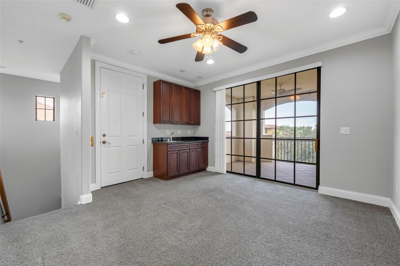 WESTSHORE YACHT CLUB TWNHMS - Residential Lease