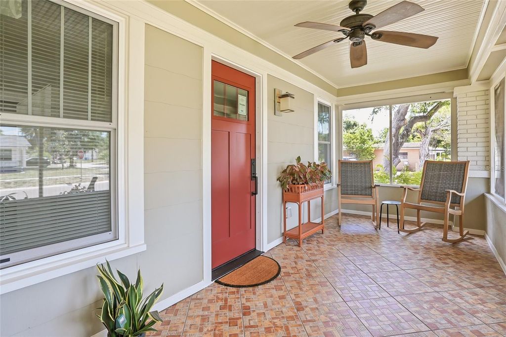 Photo of 5001 3rd Avenue S, St Petersburg, FL 33707 (MLS # TB8495253)