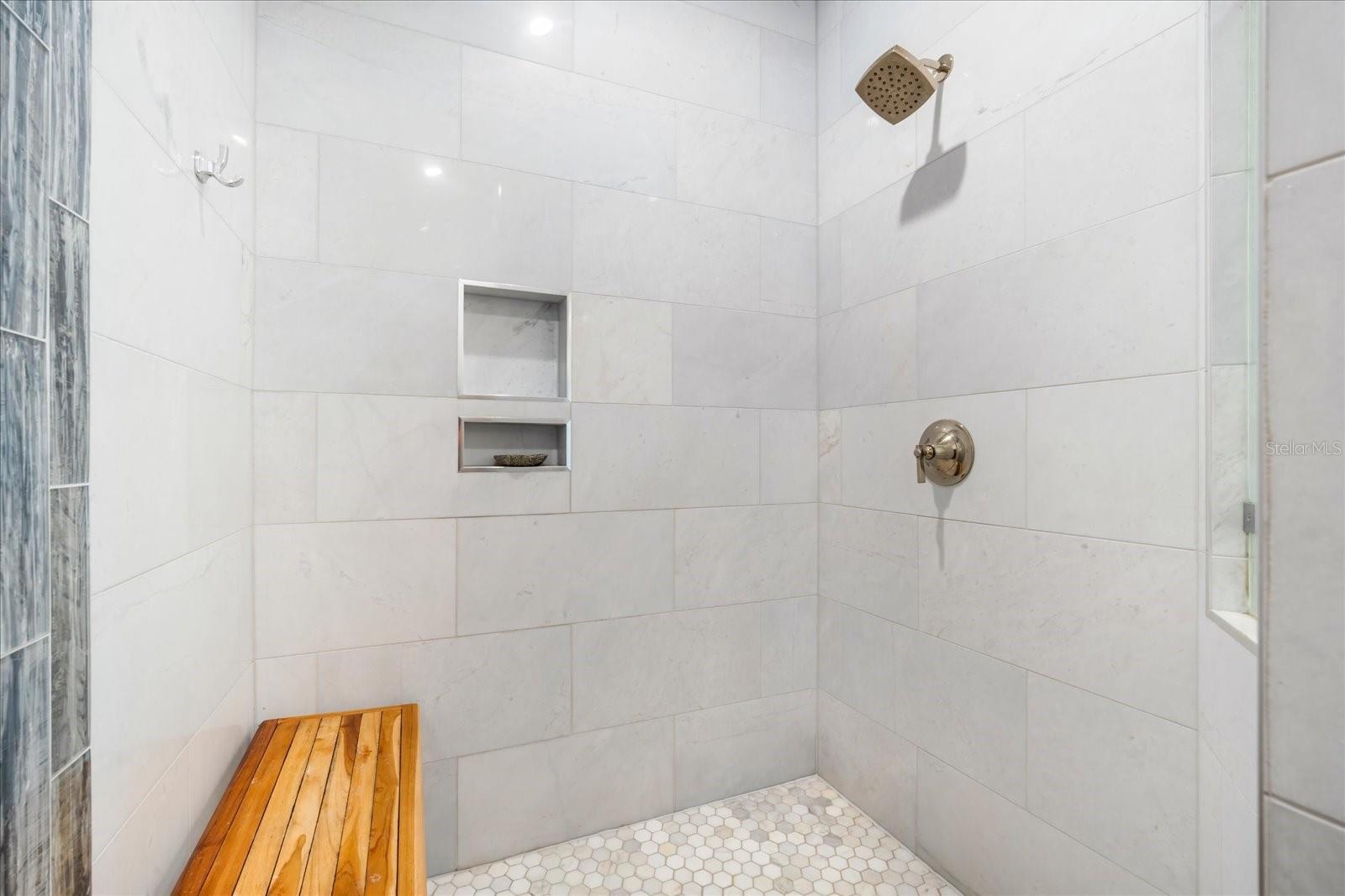 KEY ROYALE 13TH ADD - Residential