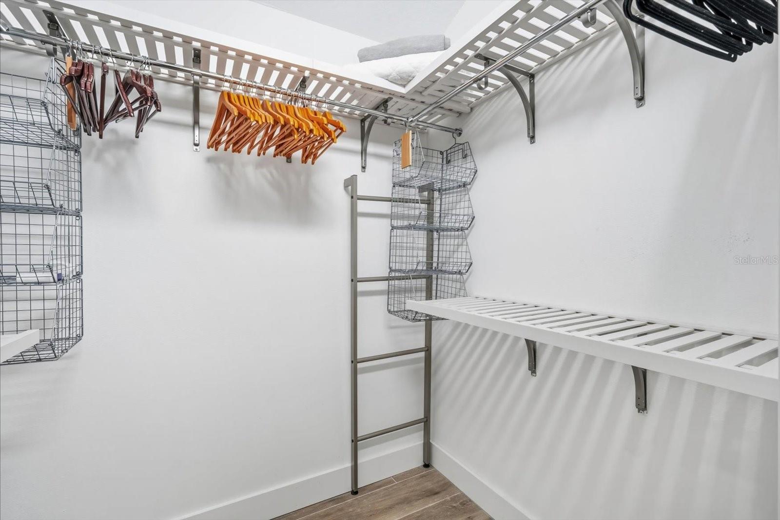 KEY ROYALE 13TH ADD - Residential