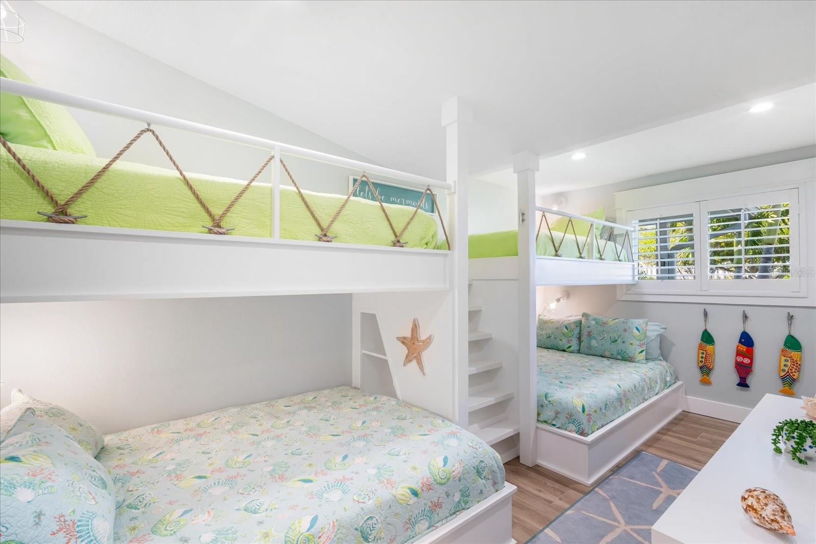 KEY ROYALE 13TH ADD - Residential