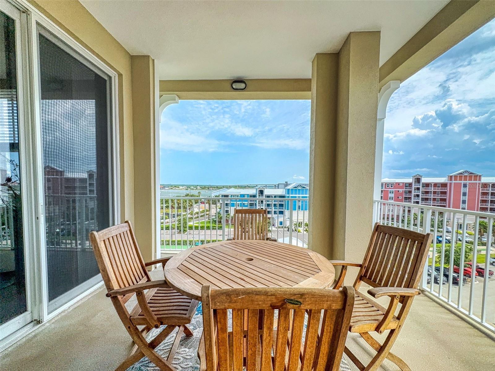 RIVERWALK - Residential