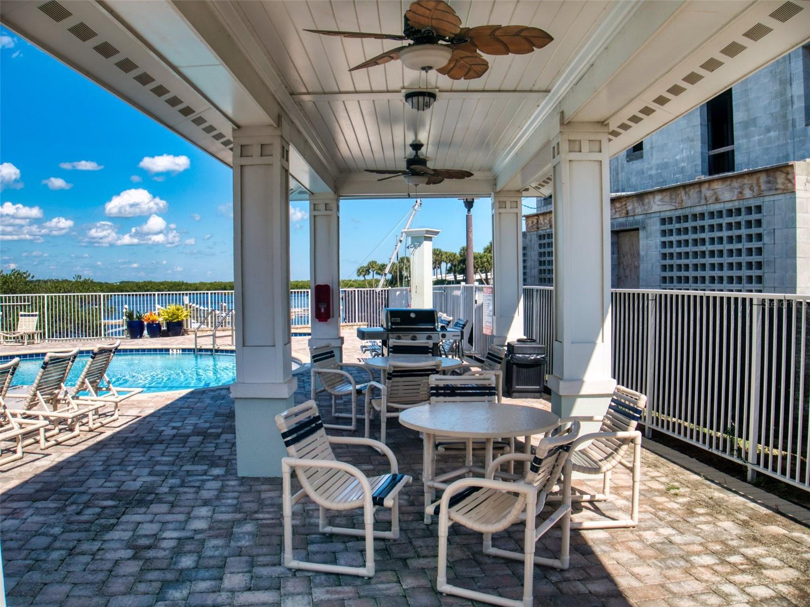 RIVERWALK - Residential