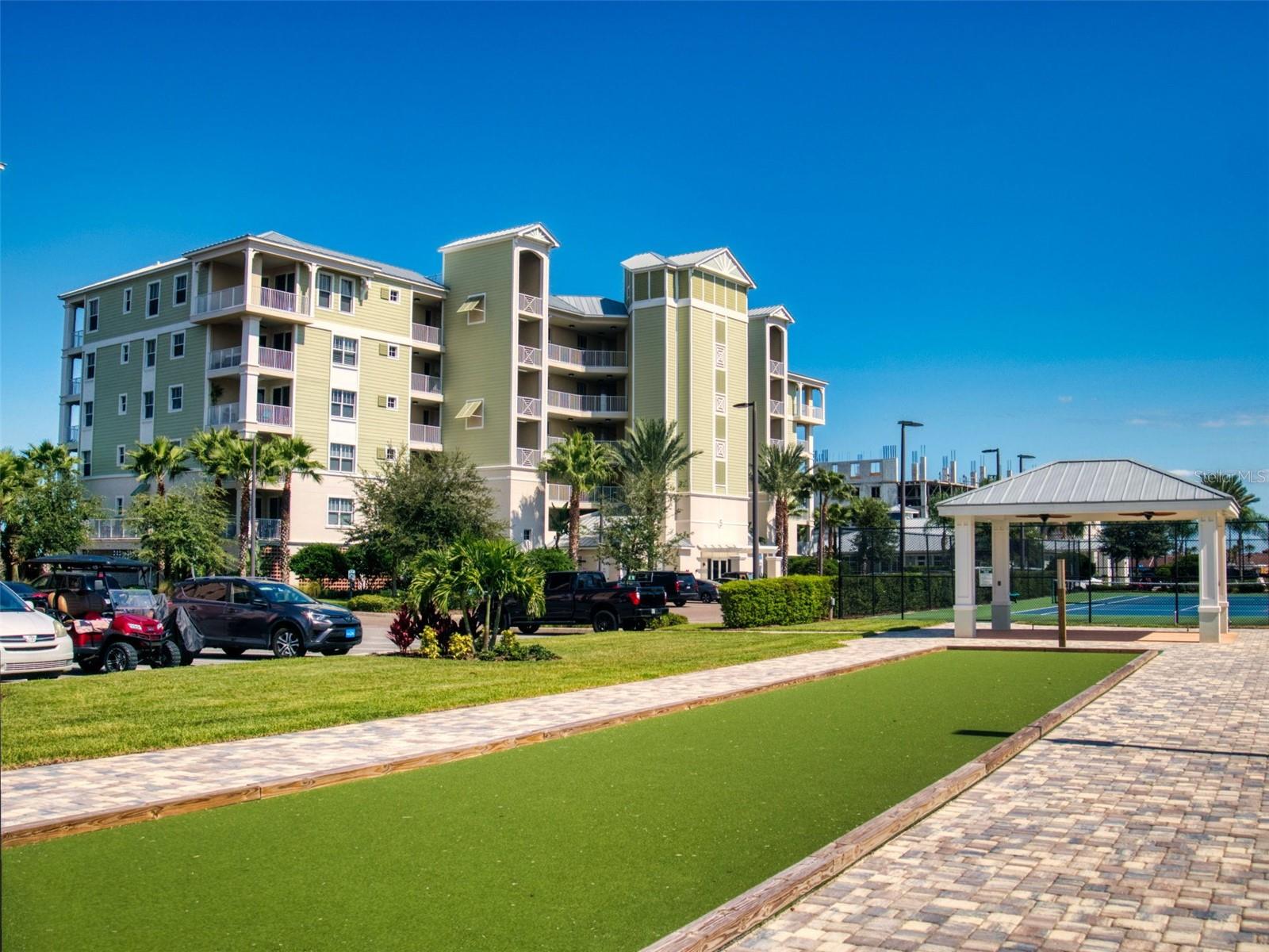 RIVERWALK - Residential