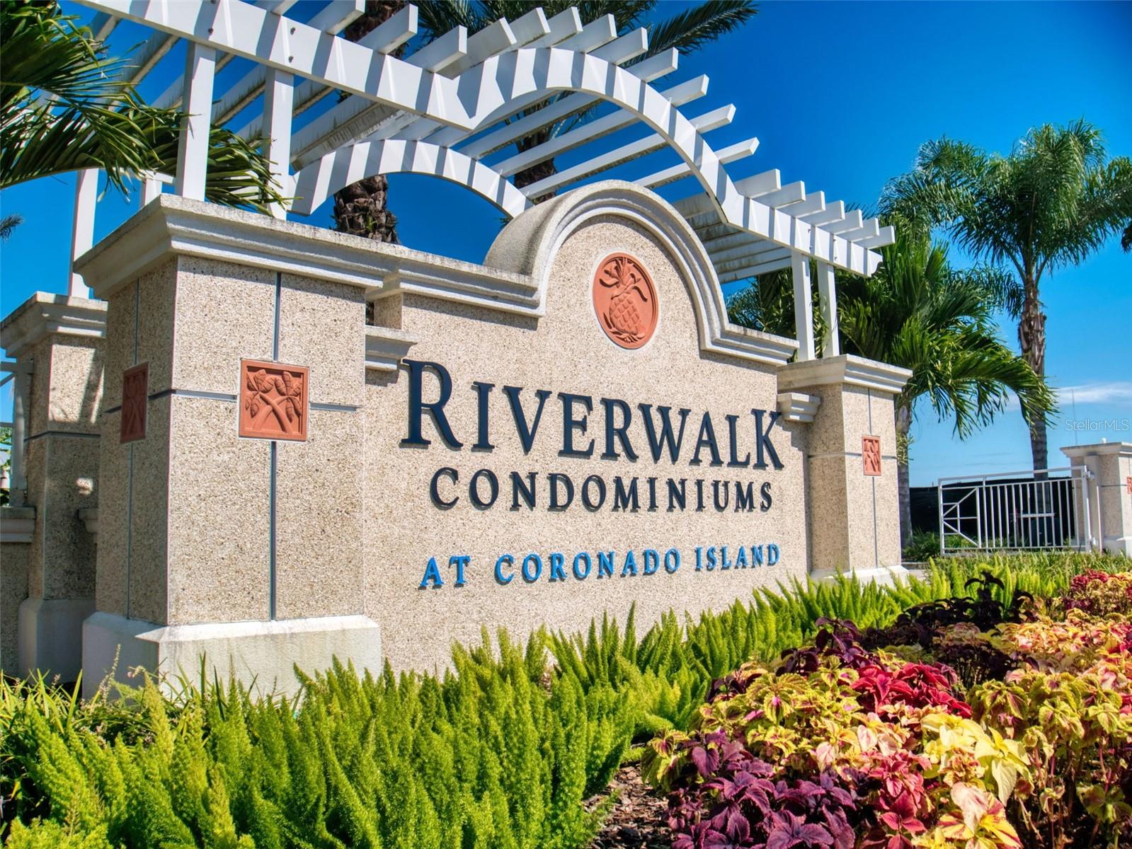 RIVERWALK - Residential