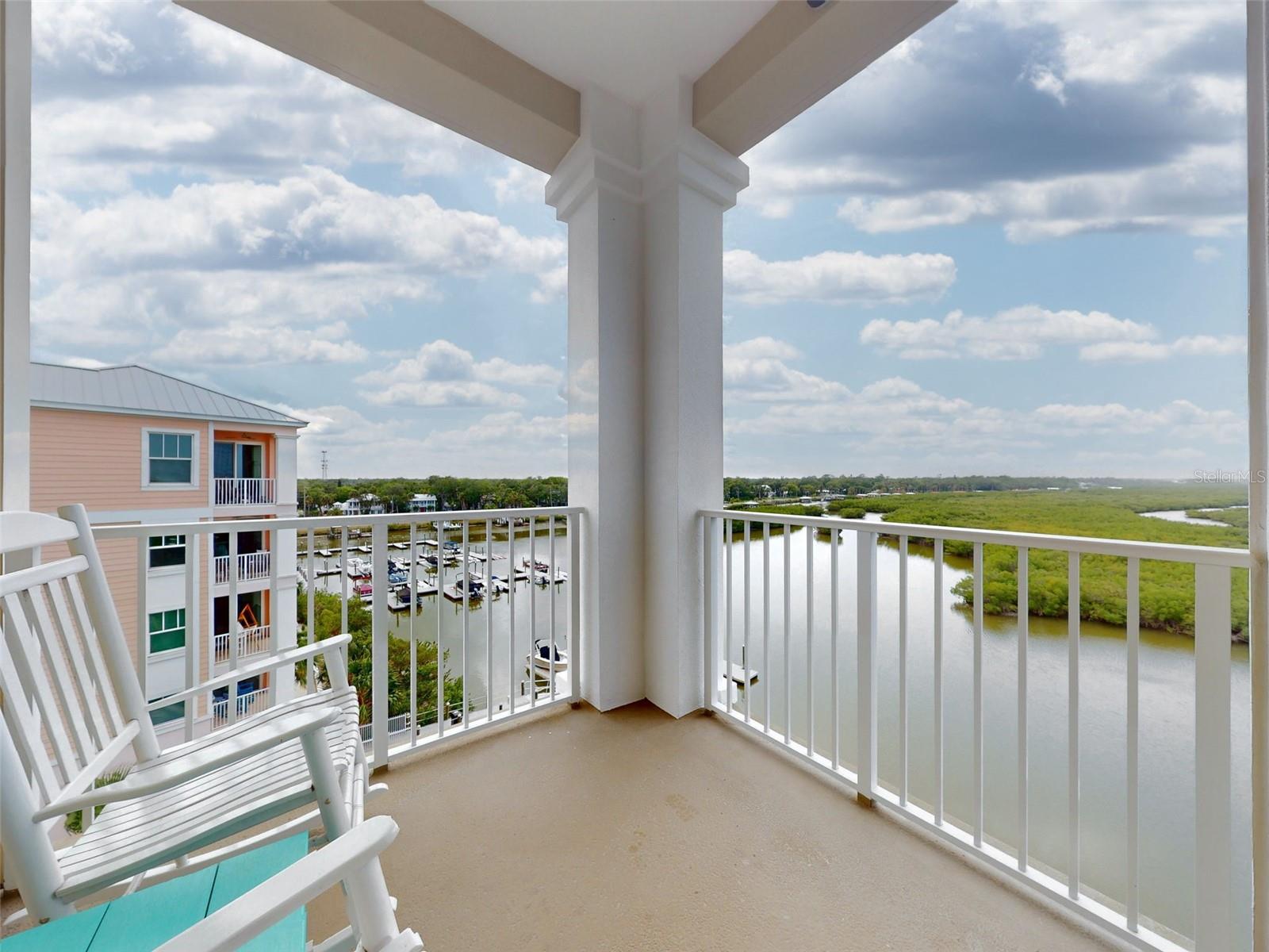 RIVERWALK - Residential