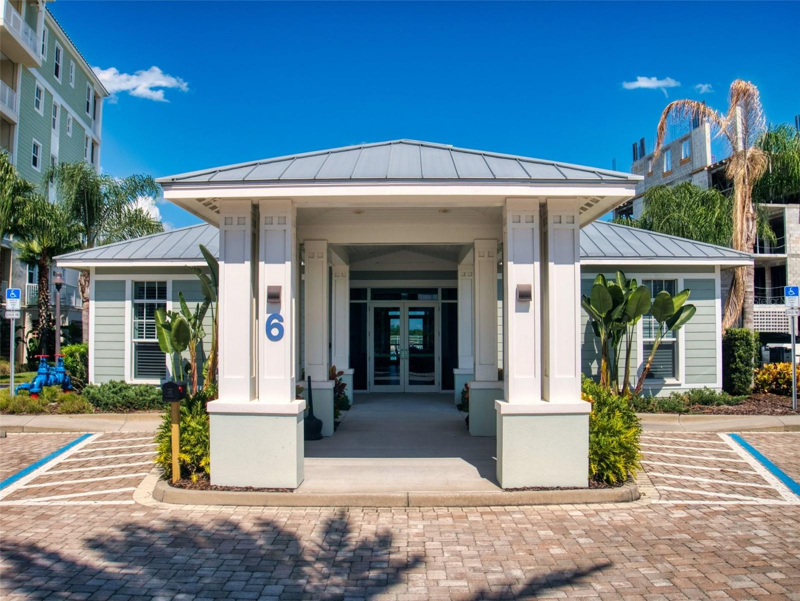 RIVERWALK - Residential
