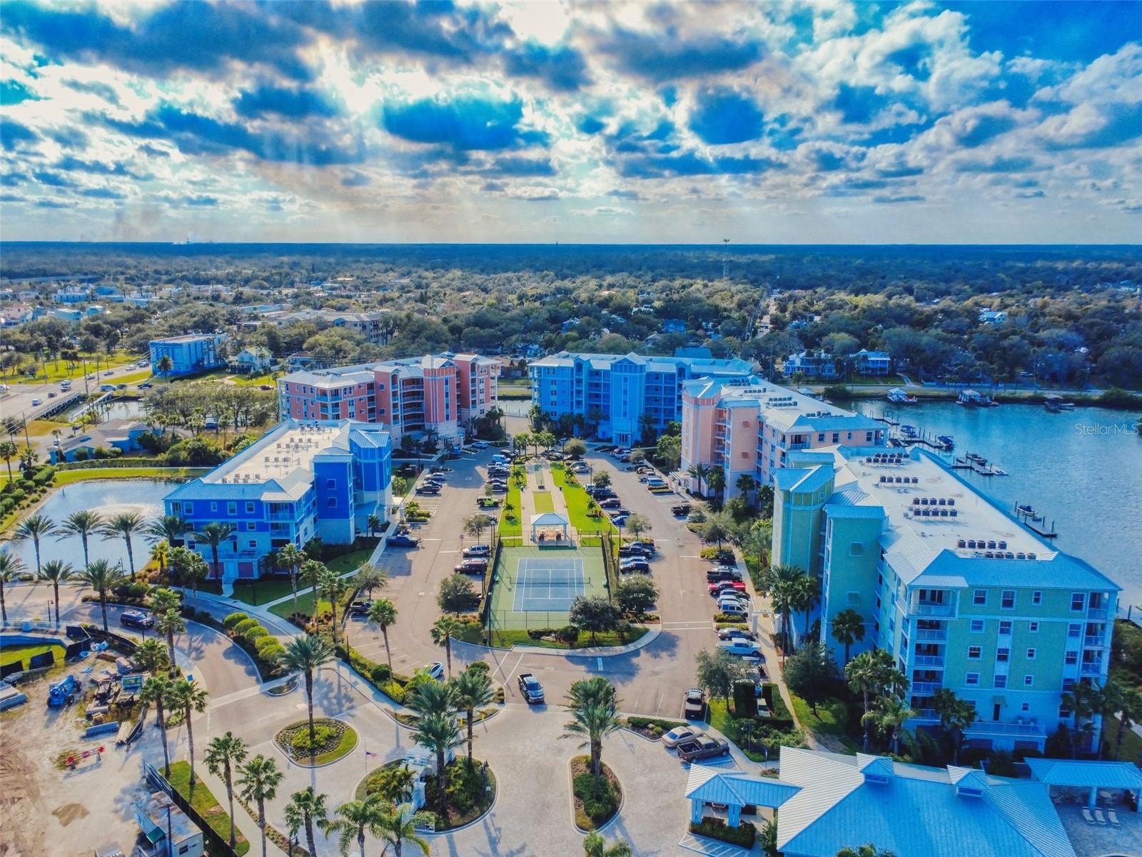 RIVERWALK - Residential