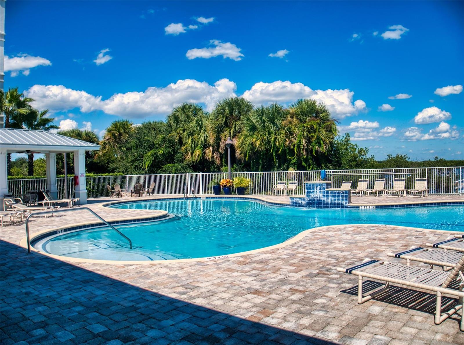 RIVERWALK - Residential