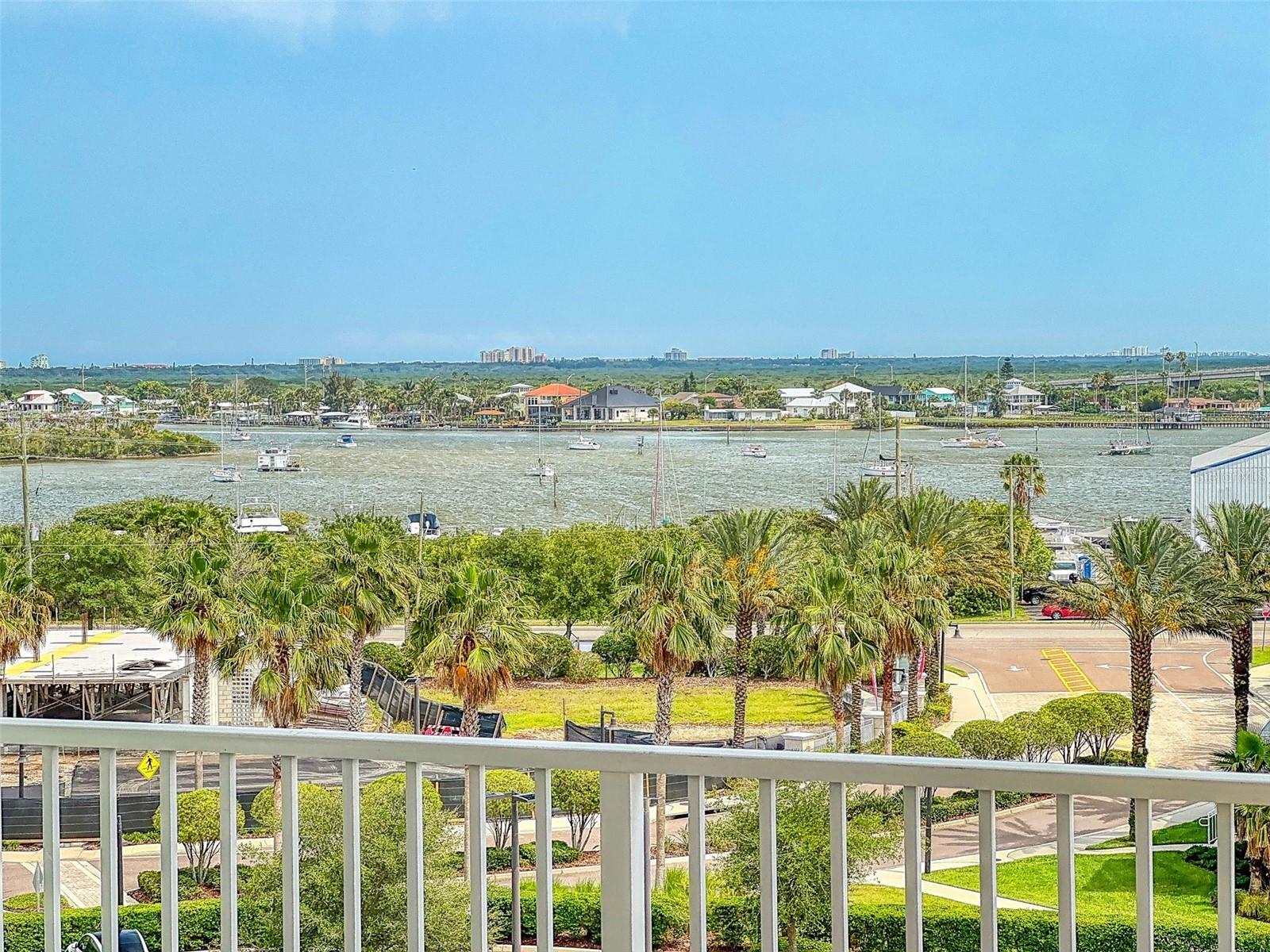 RIVERWALK - Residential