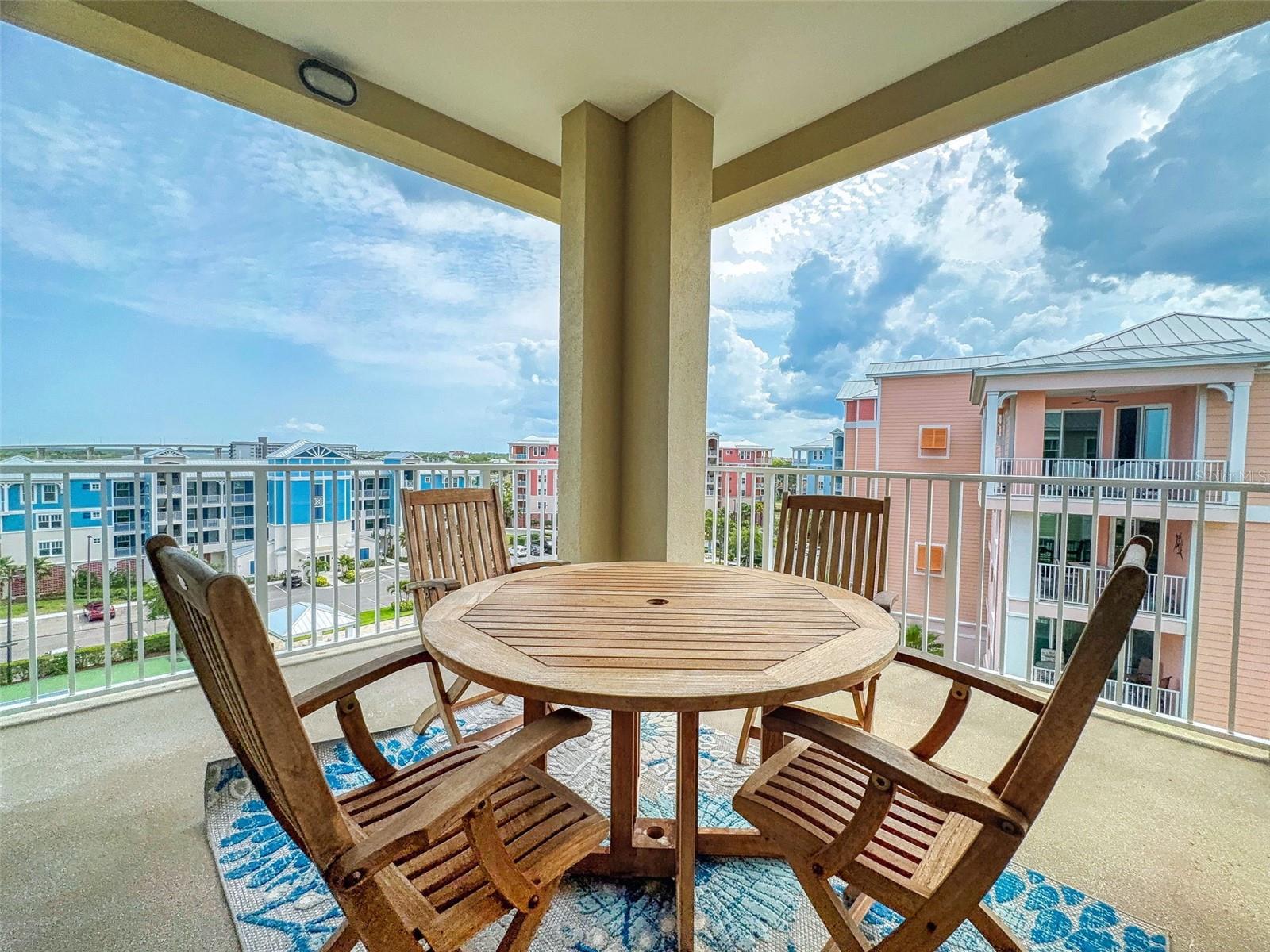 RIVERWALK - Residential