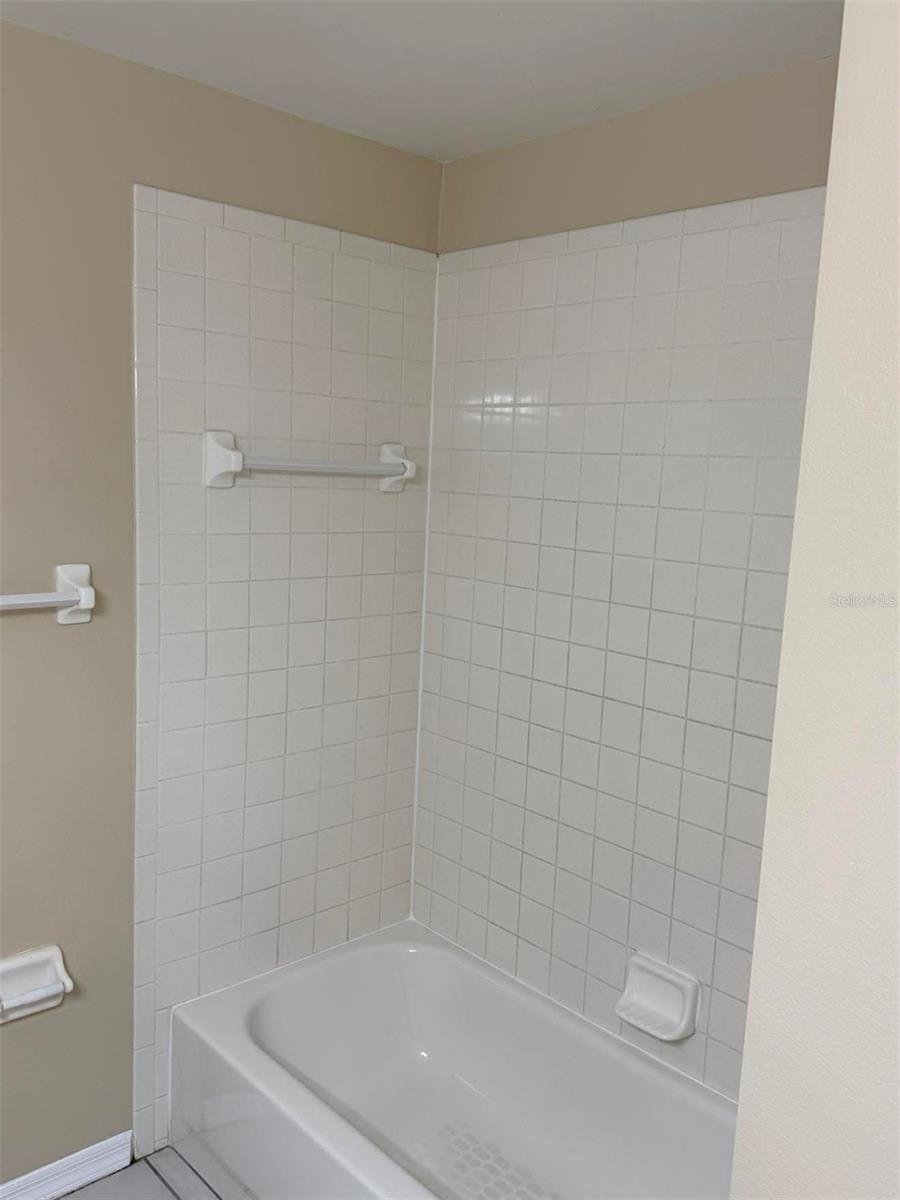 LAKEMONT HILLS PH II - Residential Lease