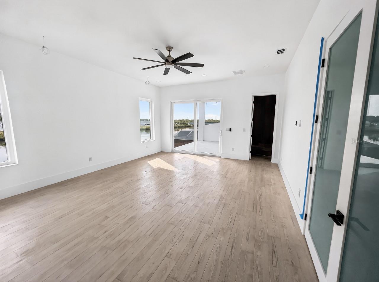 EDGE WATER RESERVE - Residential