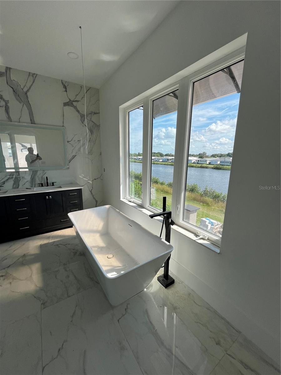 EDGE WATER RESERVE - Residential