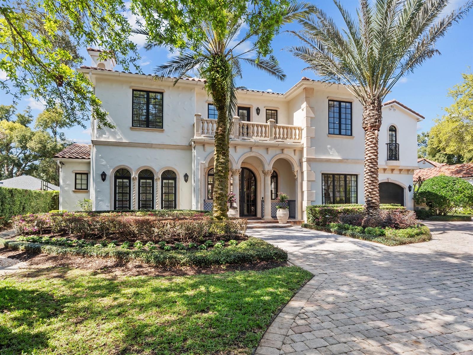 861 BONITA DRIVE