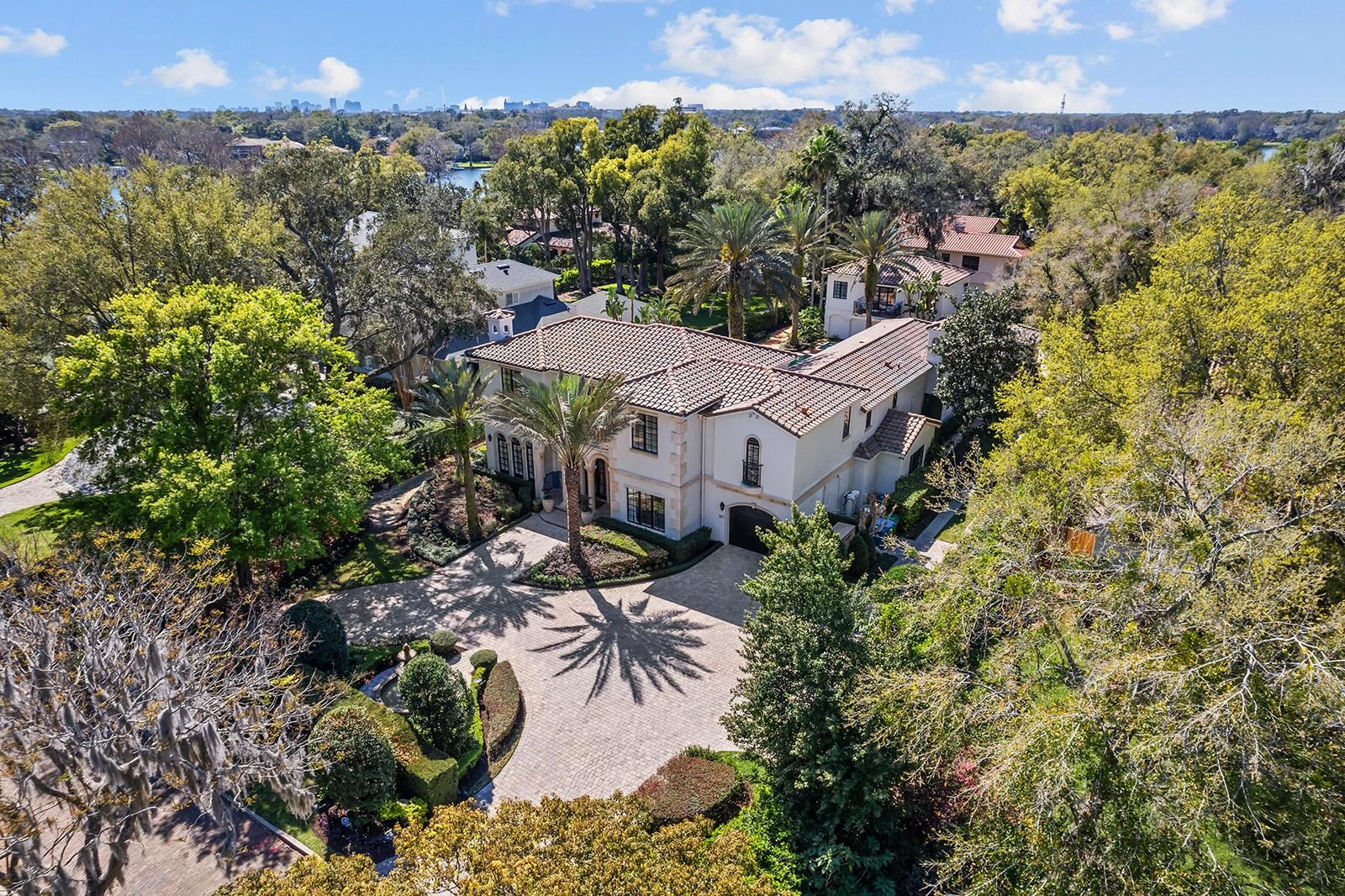 861 BONITA DRIVE
