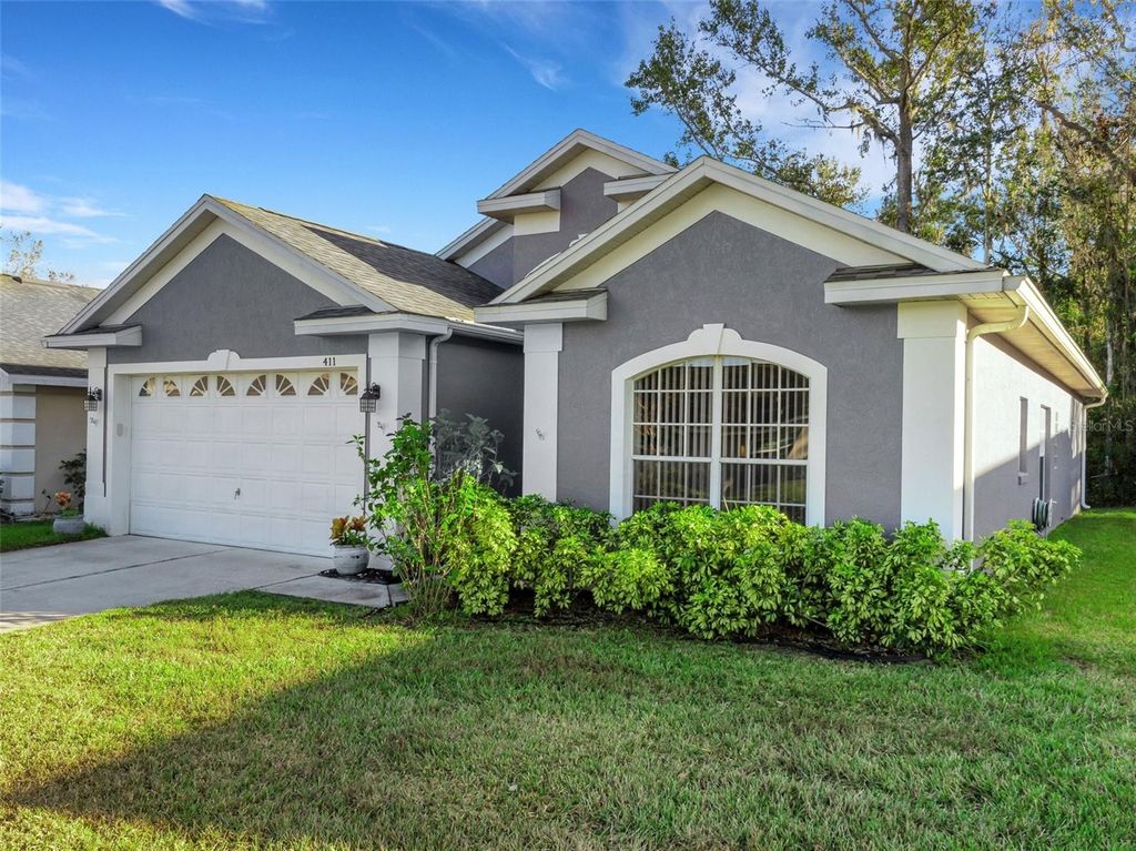 Photo of 411 Ridge View Drive, Davenport, FL 33837 (MLS # S5142911)