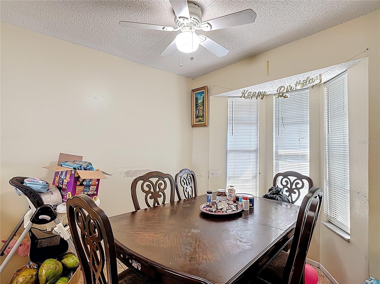 1806 FOXHALL CIRCLE 1806