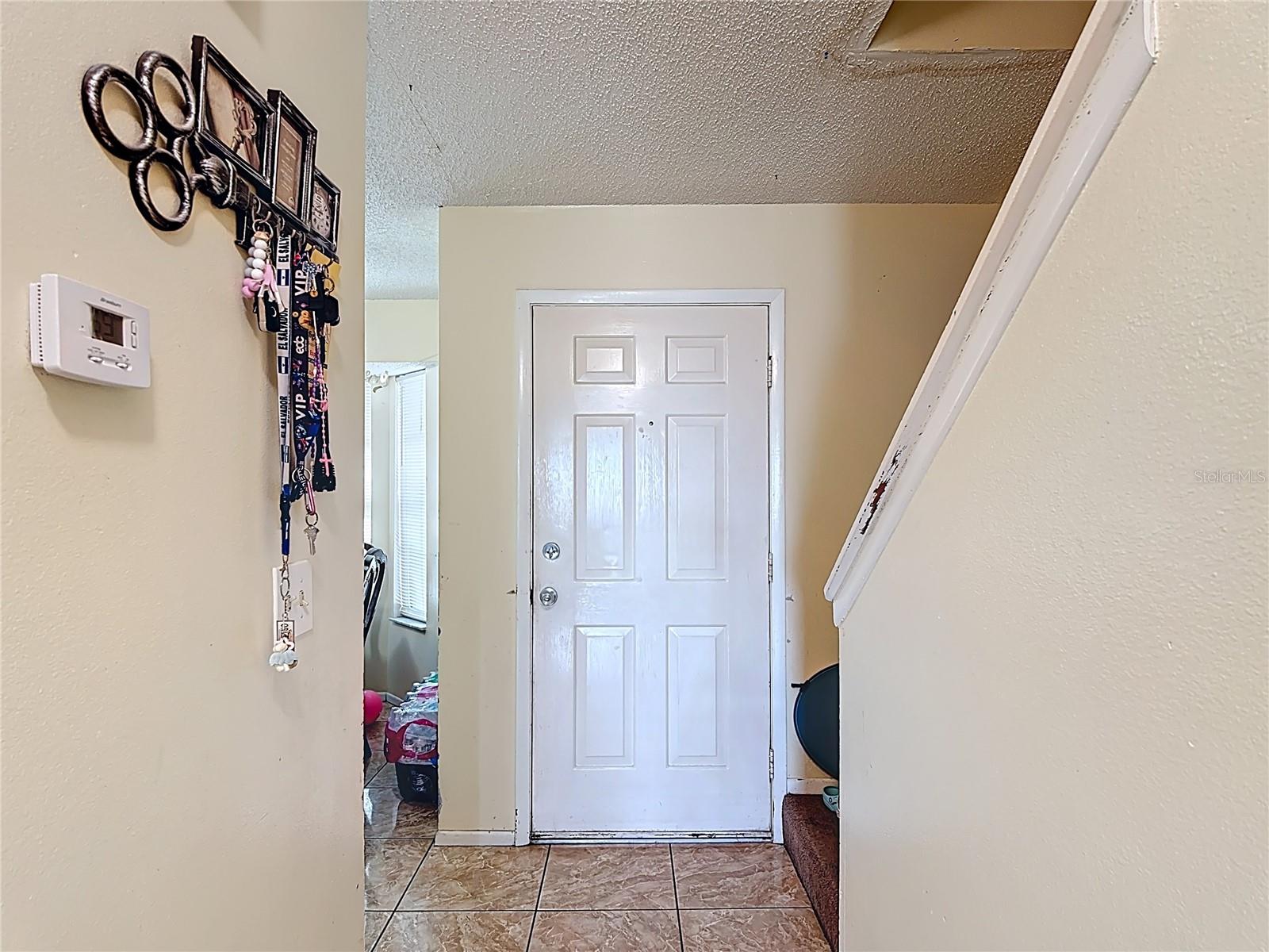 1806 FOXHALL CIRCLE 1806