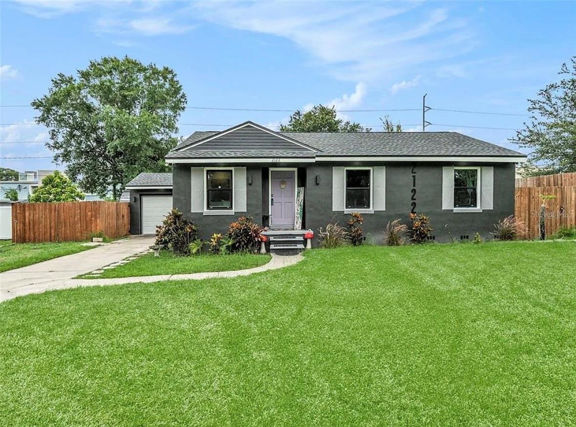 2122 W FERRIS AVENUE