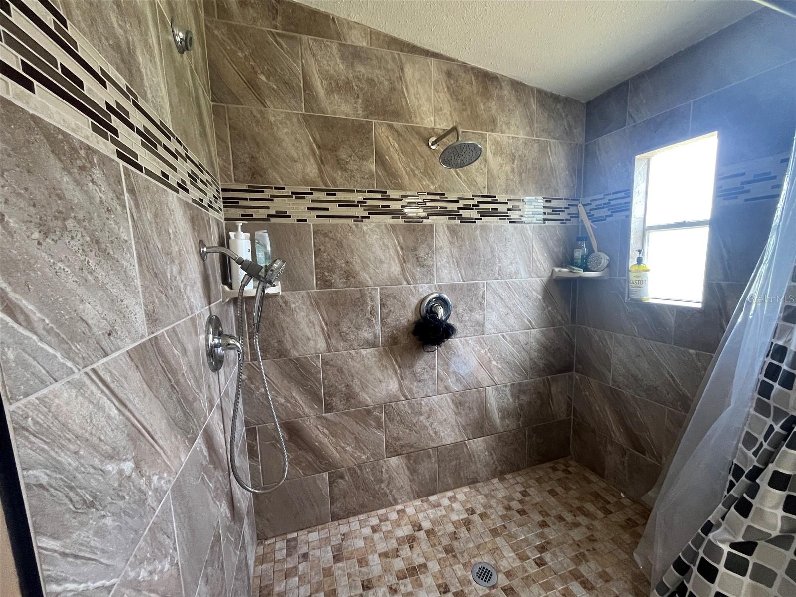 LAKE HAVEN ACRES - Residential