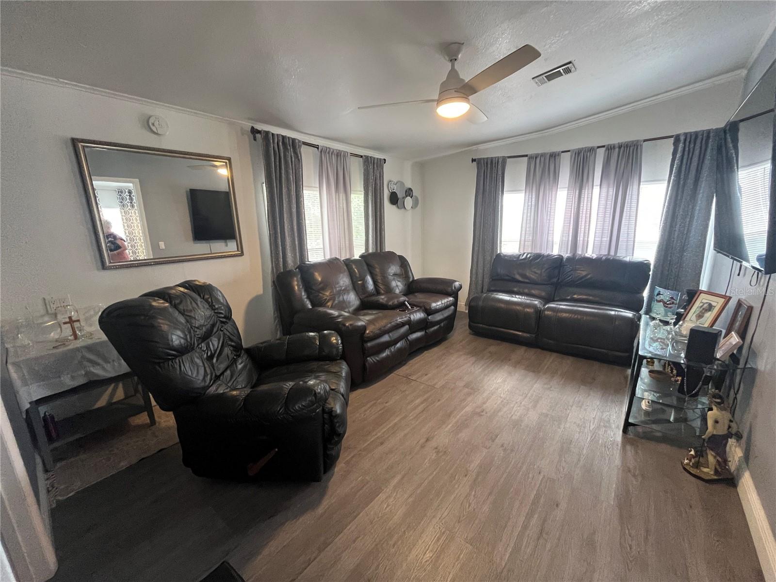 LAKE HAVEN ACRES - Residential