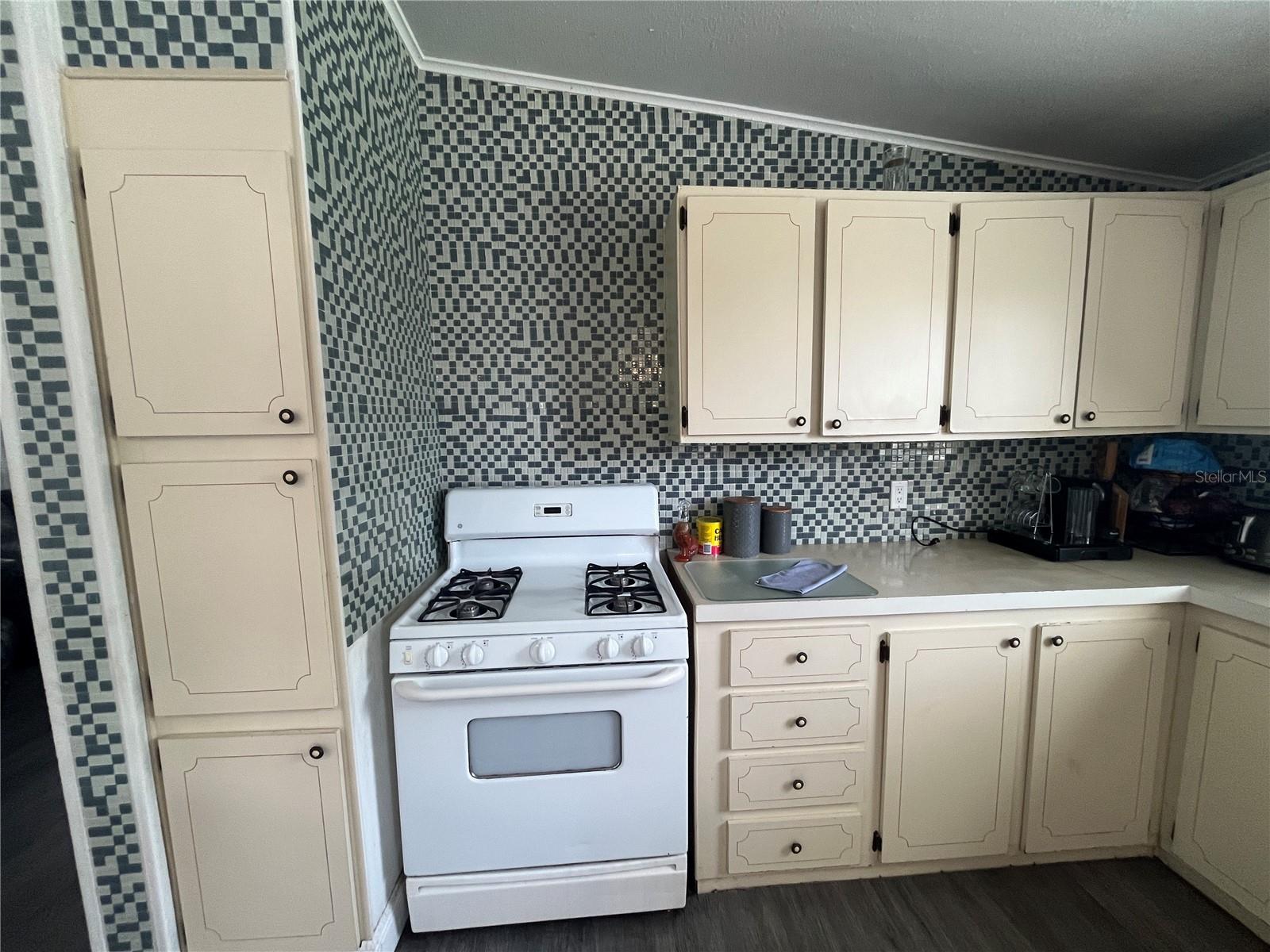 LAKE HAVEN ACRES - Residential