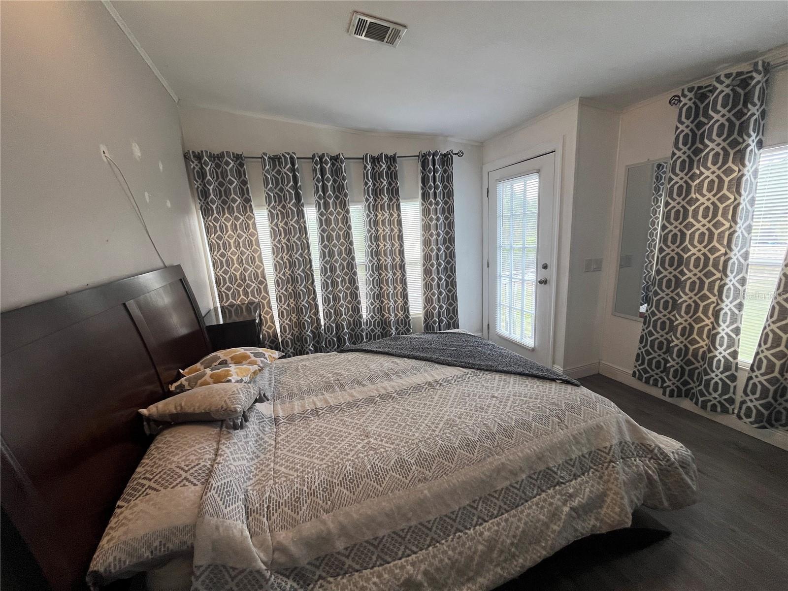 LAKE HAVEN ACRES - Residential