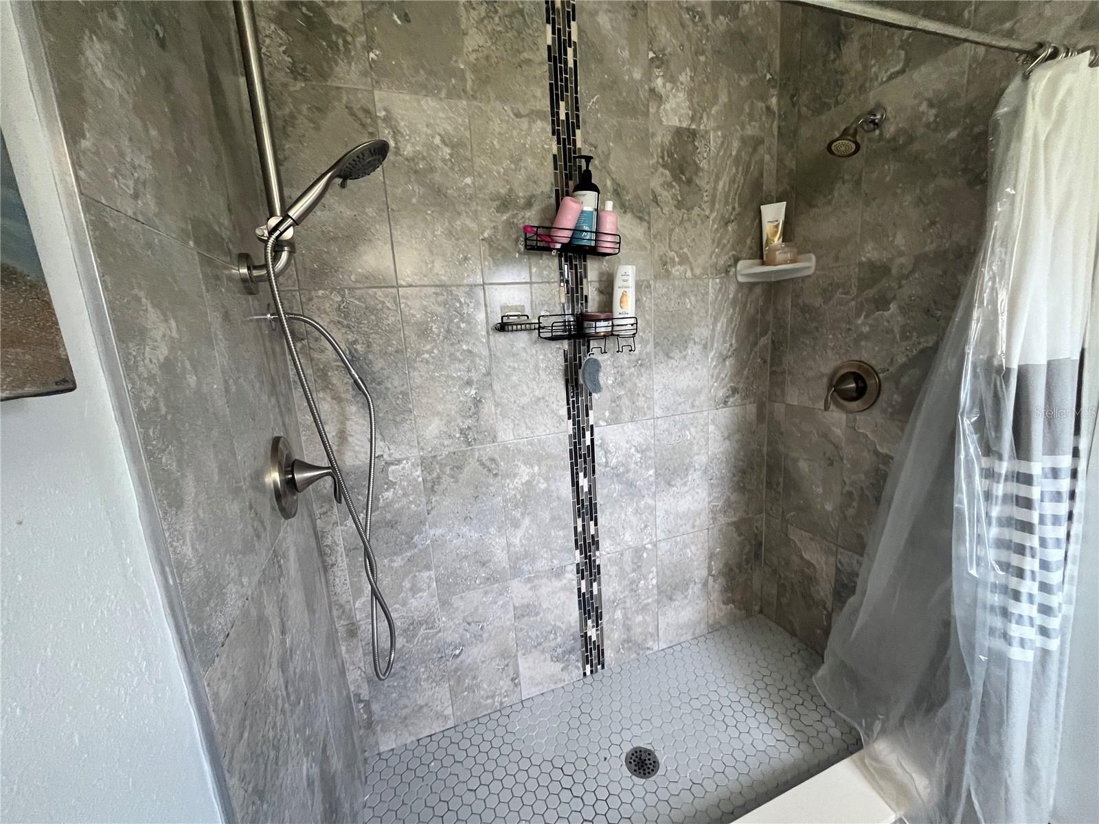 LAKE HAVEN ACRES - Residential