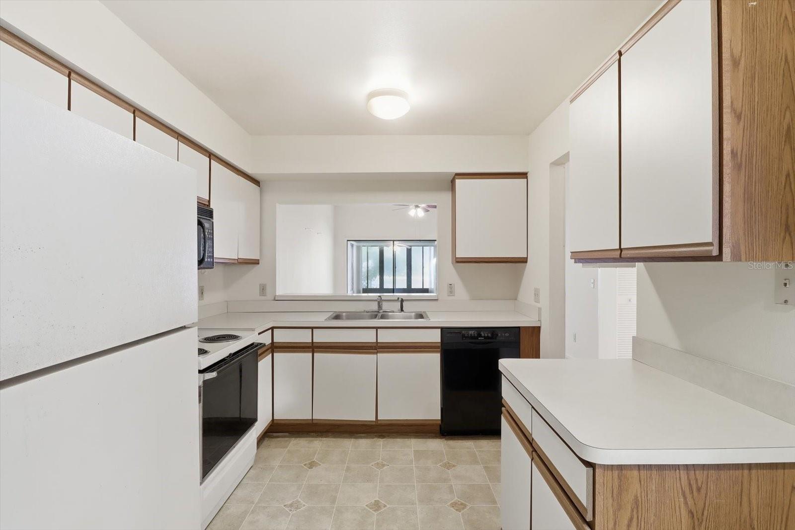 MOORINGS AT POINT O WOODS - Residential