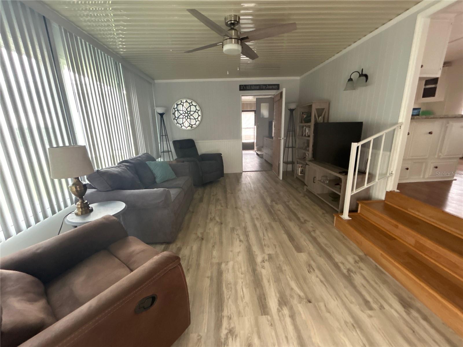 SADDLEBAG LAKE - Residential